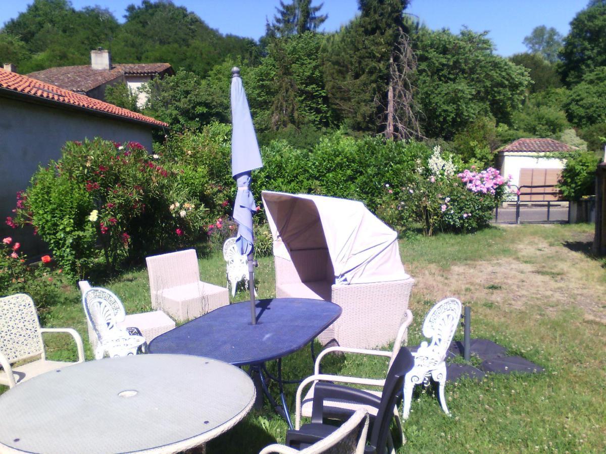 l'Ancien Patronage Hostal Caumont-sur-Garonne Exterior foto